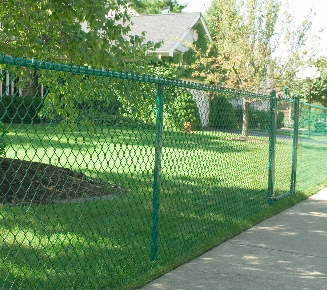 VINYL COATED STEEL CHAIN LINK FENCE GREEN.